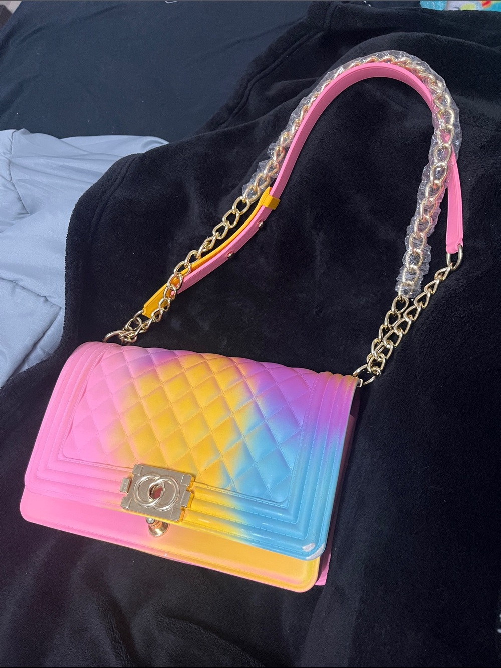 Rainbow Gradient Quilted Crossbody Bag - Pink